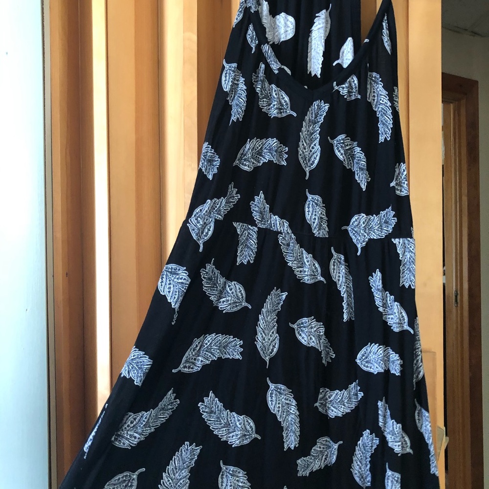 Summer wear - Picture 2 of 2